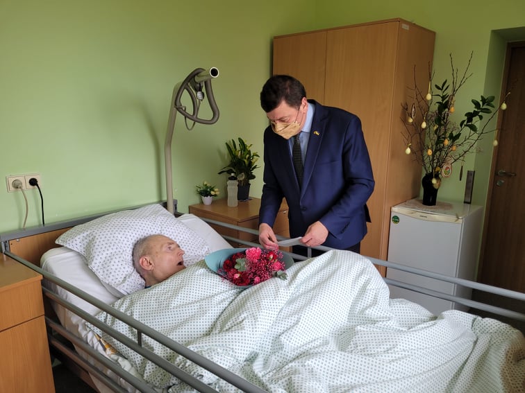 Pažadas padainuoti sulaukus 105-ojo gimtadienio